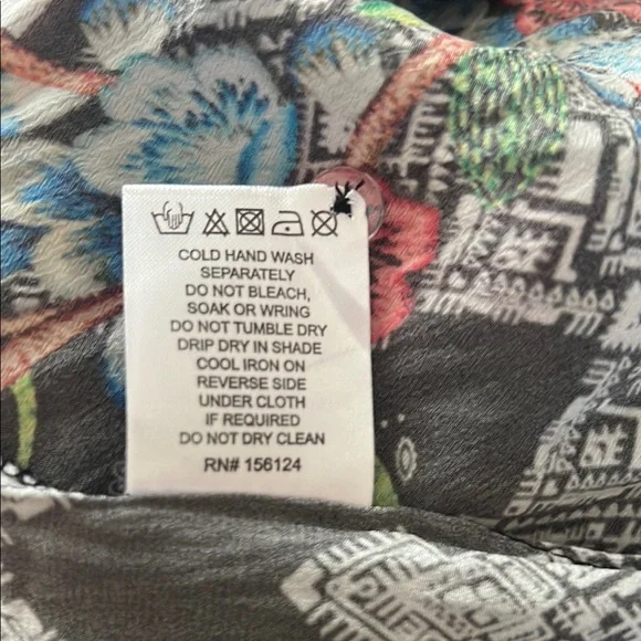 Silk Floral Black Blouse NWT - Picture 6 of 6